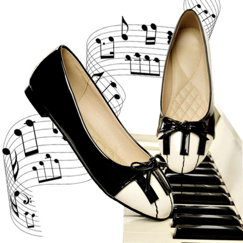 pianist feet