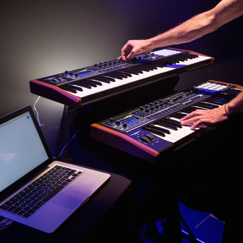 Synth