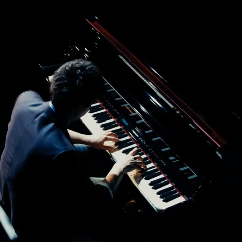 Online piano lessons