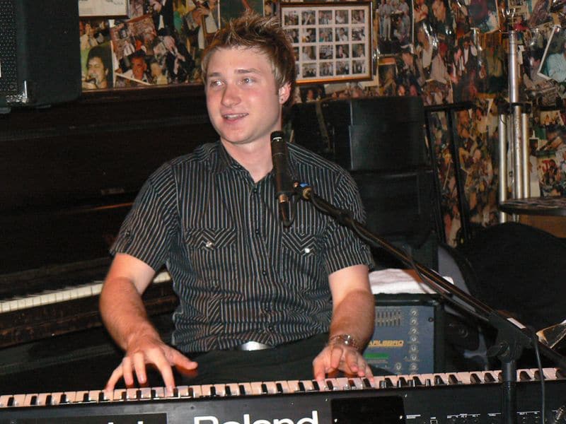 Can I gig at 16?